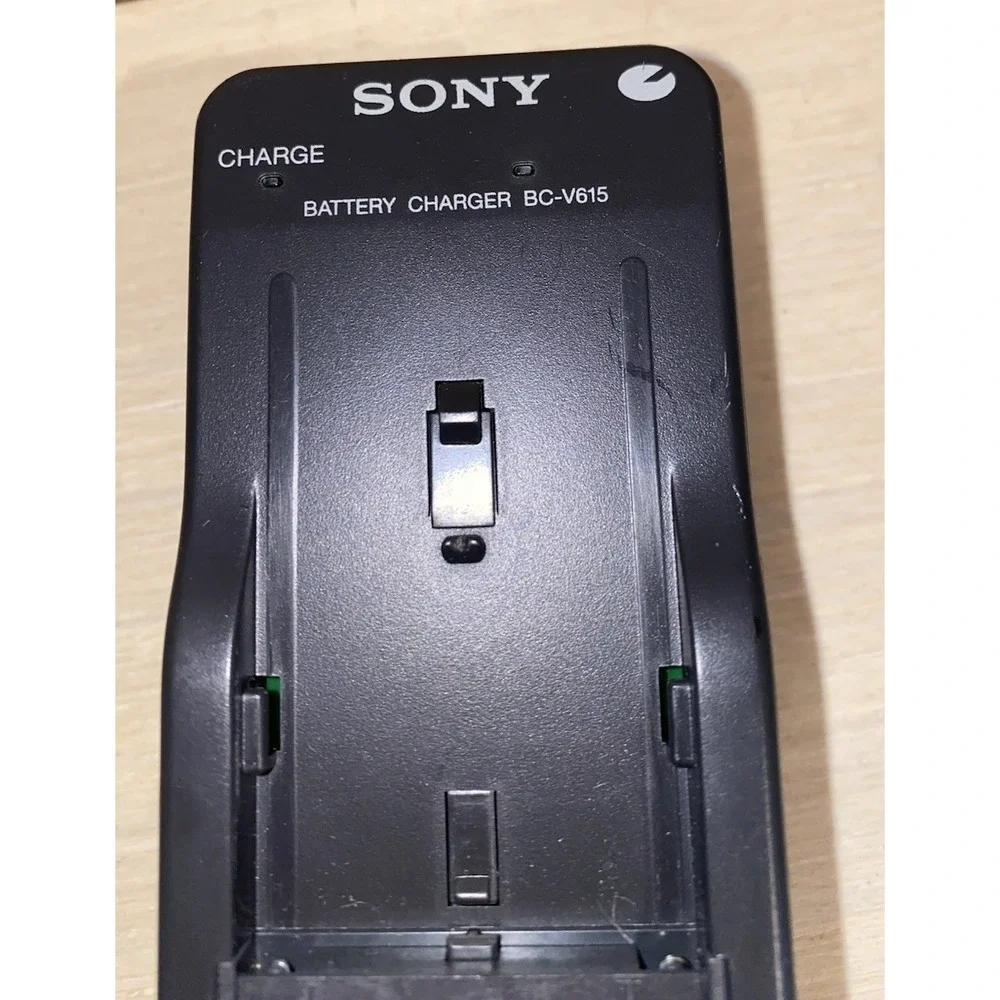 ORIGINAL OEM Sony BC-V615 Charger + Sony NP-F330 Battery - Tested